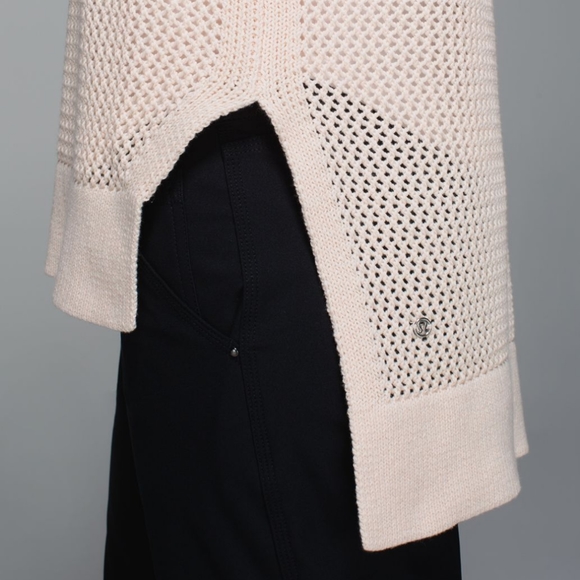 RARE Lululemon Simply The Vest - Picture 7 of 14